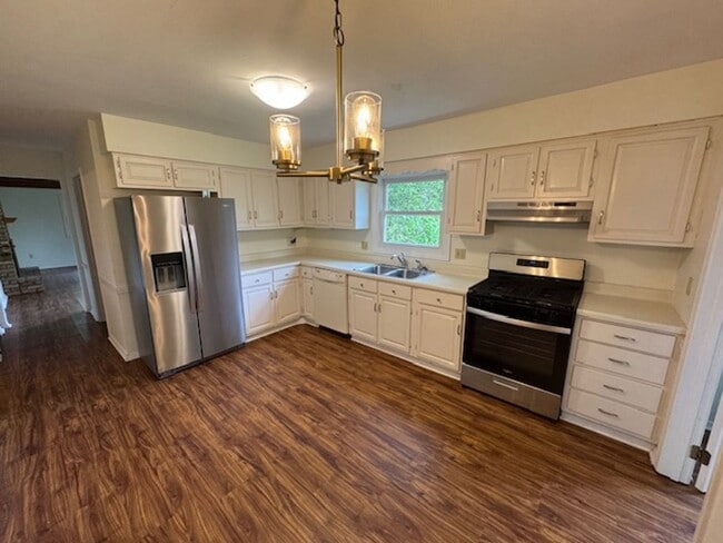 Building Photo - 5115 Louden Dr