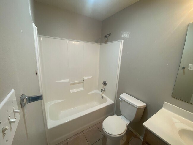Building Photo - 6553 89th St