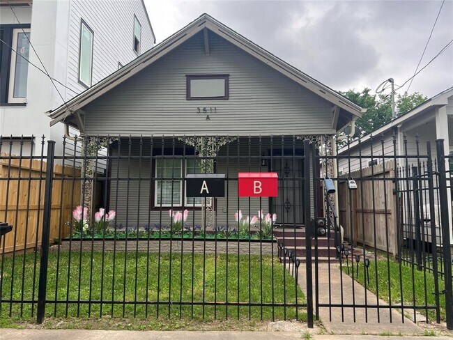 Building Photo - 3511 Palmer St