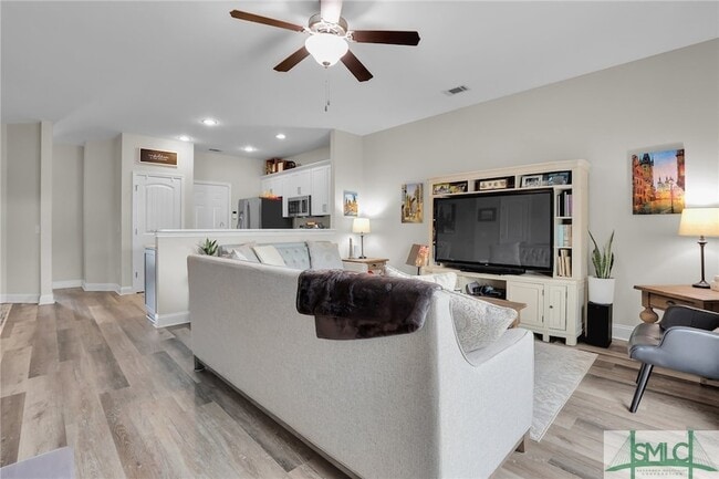 Building Photo - 320 Canyon Oak Loop