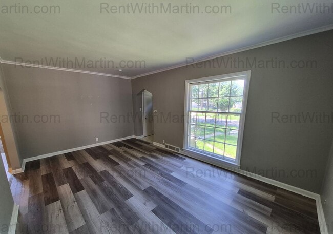 Building Photo - FOR RENT-925 Hammond Ave- Pets Ok*