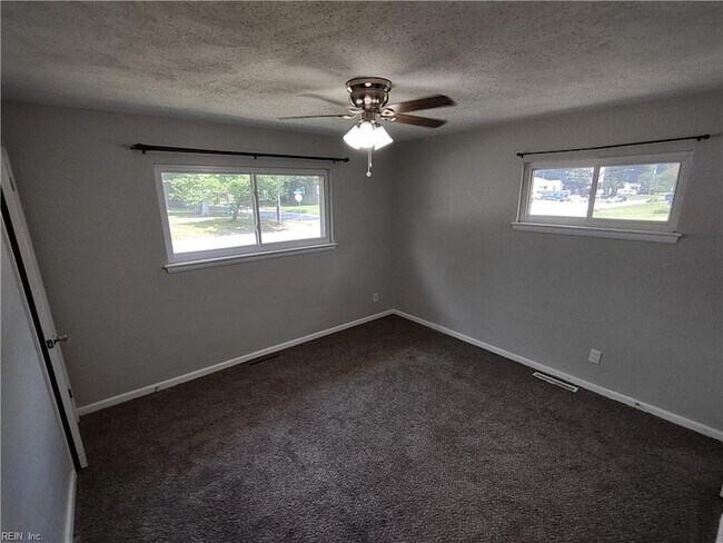 Building Photo - 344 Lavender Ln