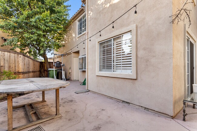 Building Photo - 4386 Willow Glen St