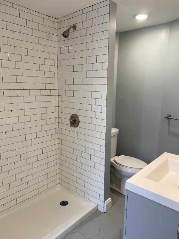 Building Photo - 118 Marginal St