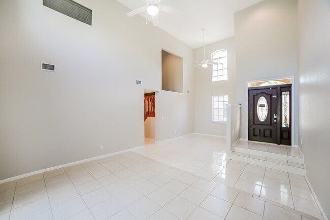 Building Photo - 228 La Costa Way