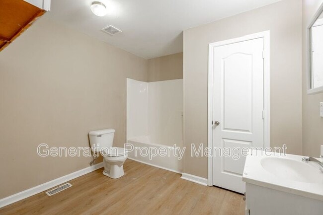 Building Photo - 11209 Dayton Pike