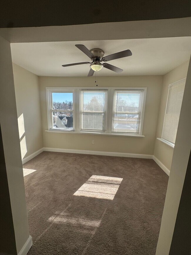 Building Photo - LIMITED-TIME MOVE-IN SPECIAL 525+ Credit Accepted | Only Half of First Month’s Rent + Last Month ...