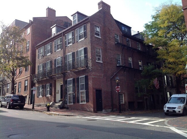 Building Photo - 59 Hancock St