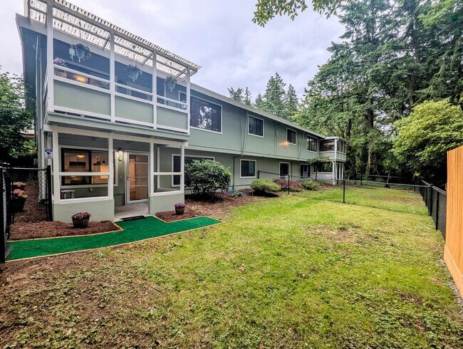 Building Photo - 1bd/1ba Brier Condo