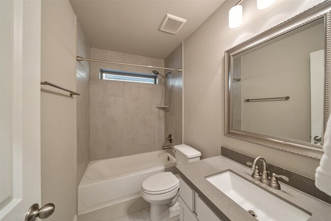 Building Photo - 17435 Vino Vines Ln