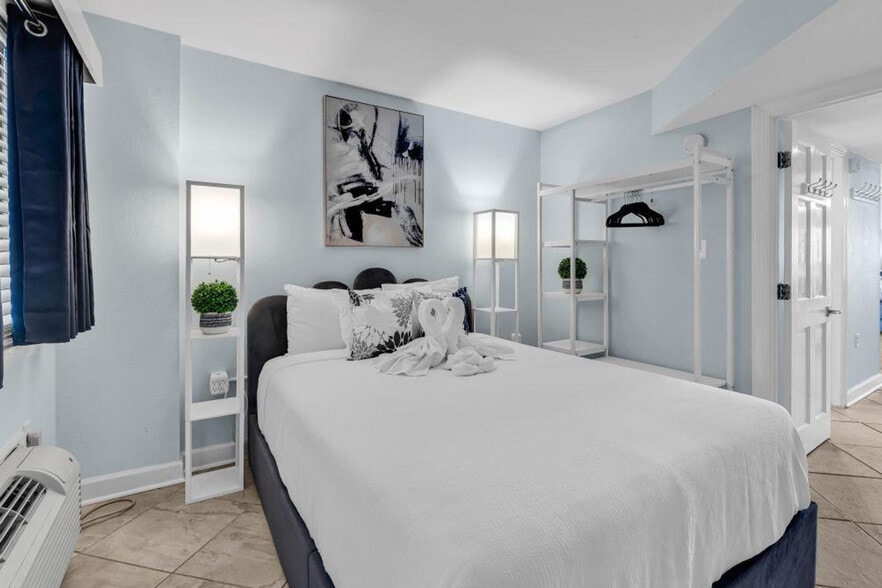 Building Photo - 2001 S Ocean Blvd