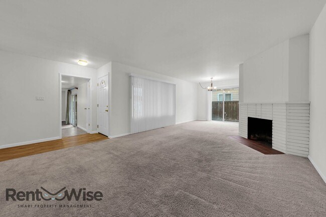 Building Photo - 2406 Kehoe Ave