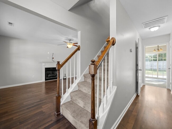 Building Photo - Welcome to Clymer Court!