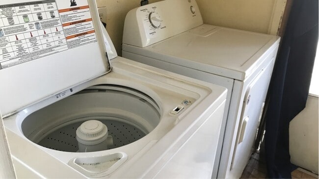 Building Photo - 136 LA-147