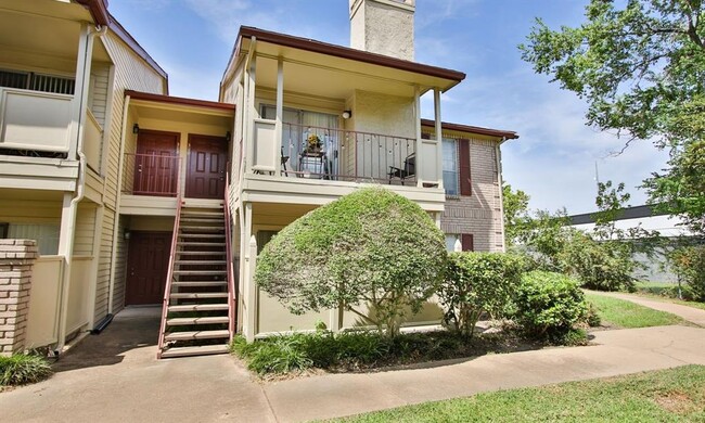 Building Photo - 2120 El Paseo St