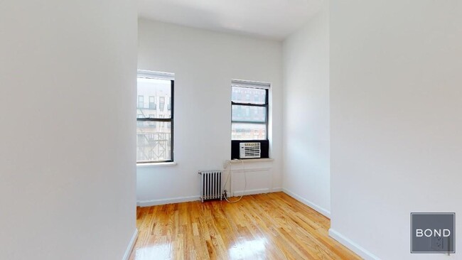 Building Photo - 96 Third Avenue