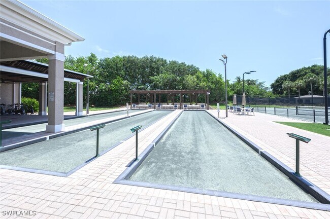 Building Photo - 2396 Ravenna Blvd