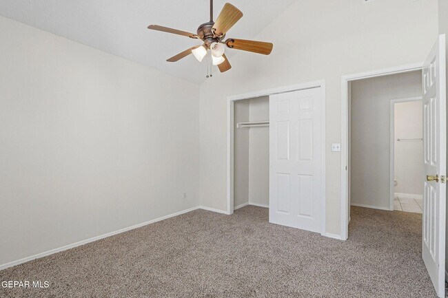 Building Photo - 7239 Desert Jewel Dr