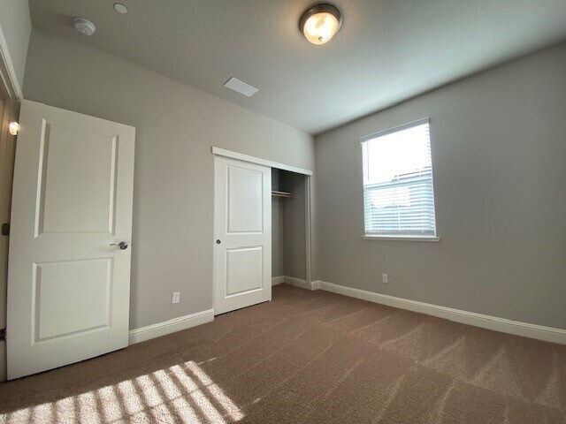 Building Photo - Modern 4bd/3ba 1930 sq. ft. home in Rancho Cordova!