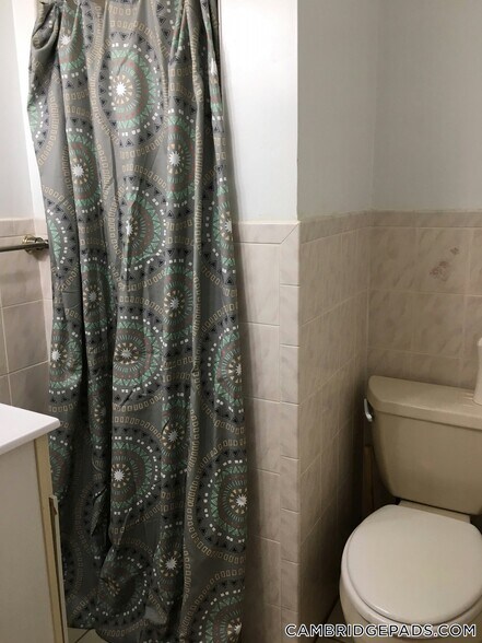 Building Photo - 357 Windsor St