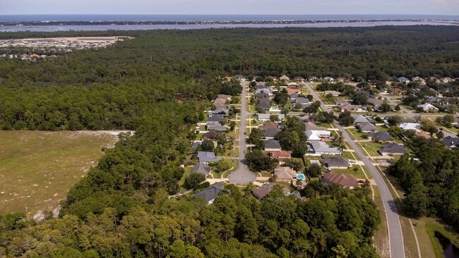 Building Photo - 109 Bilbao Dr