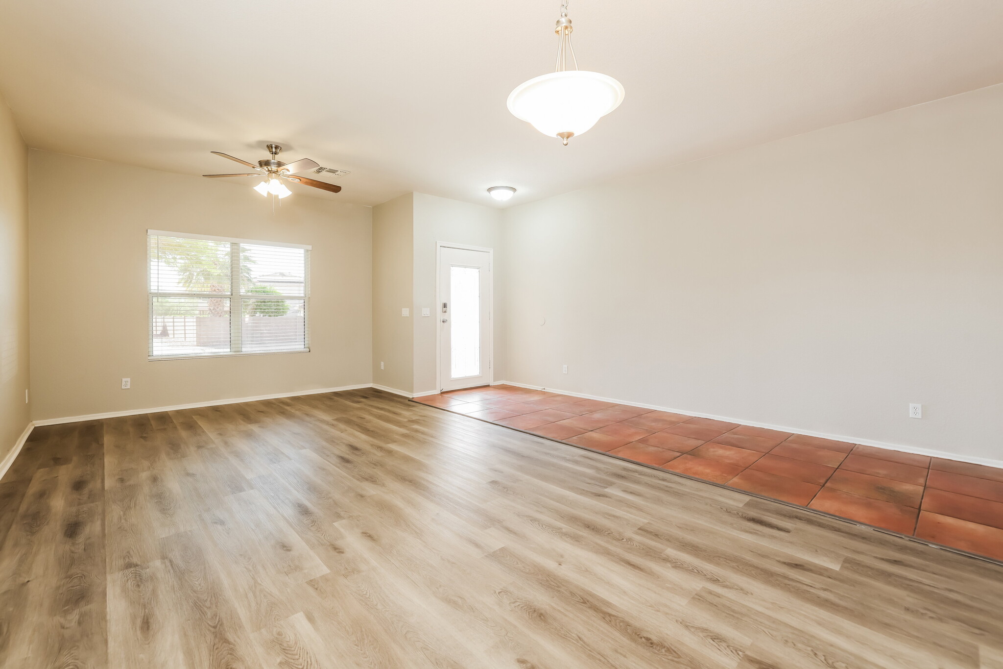 Building Photo - 10833 S Camino San Clemente