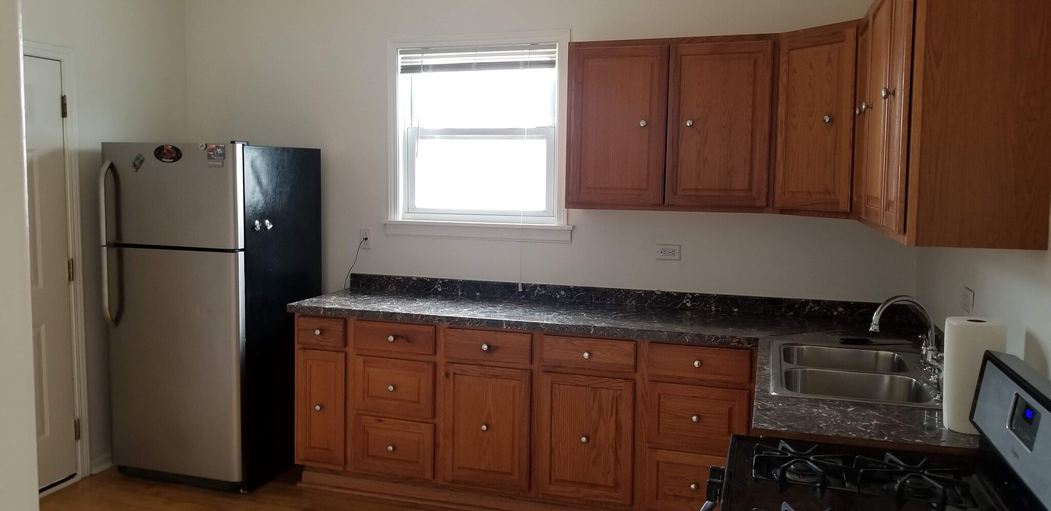 Building Photo - 4417 N Keokuk Ave