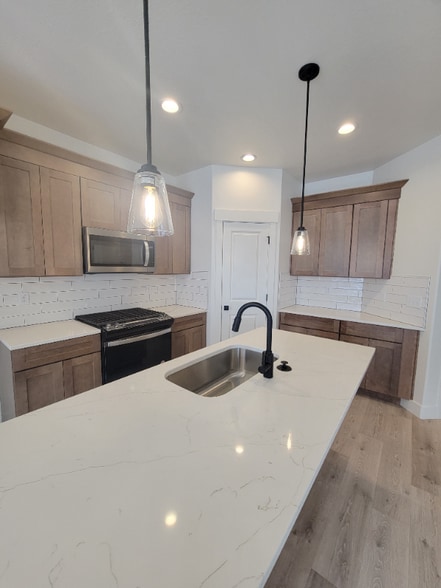 Building Photo - 1753 N Festive Wy