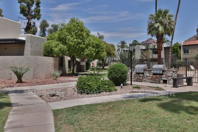 Building Photo - 4201 E Camelback Rd