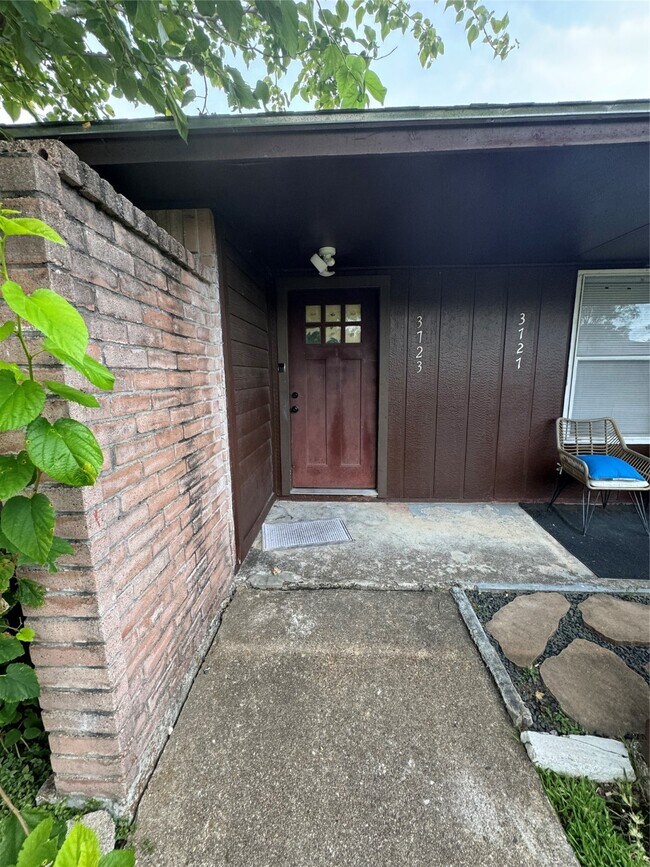 Building Photo - 3723 Westmeadow