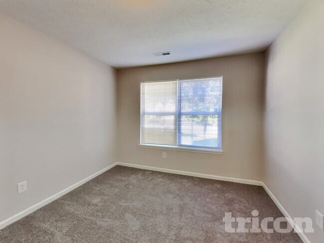 Building Photo - 5835 Mosaic Pl