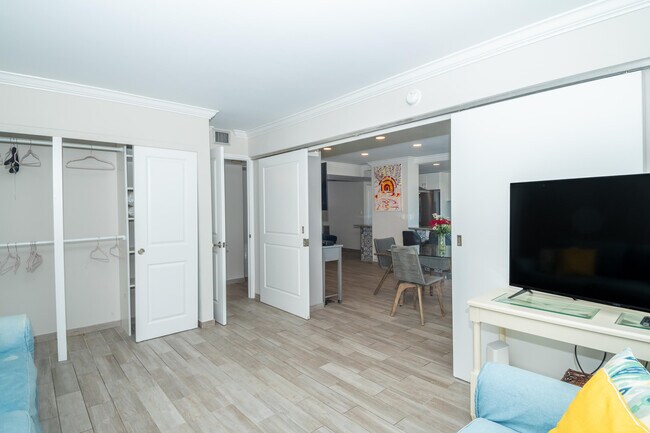 Building Photo - 101 Briny Ave