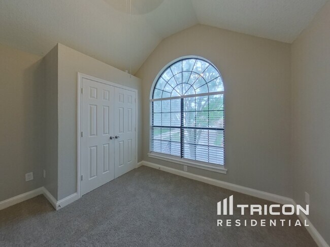 Building Photo - 7724 Grassland Dr