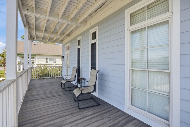 Building Photo - Fully Furnished Home on Tybee Island for Lease!