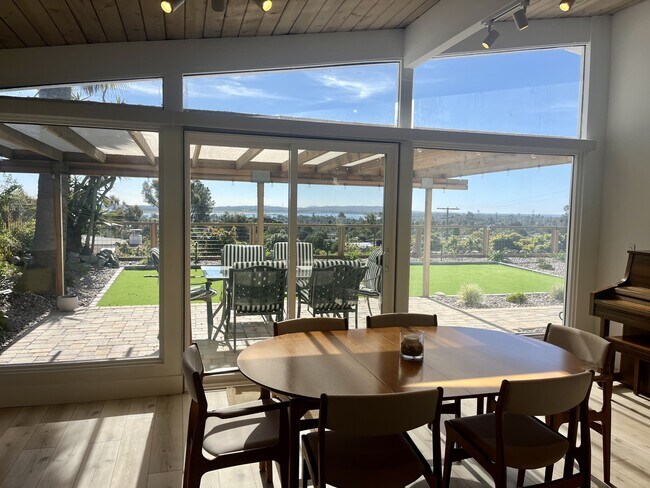 Building Photo - 2503 Aster St