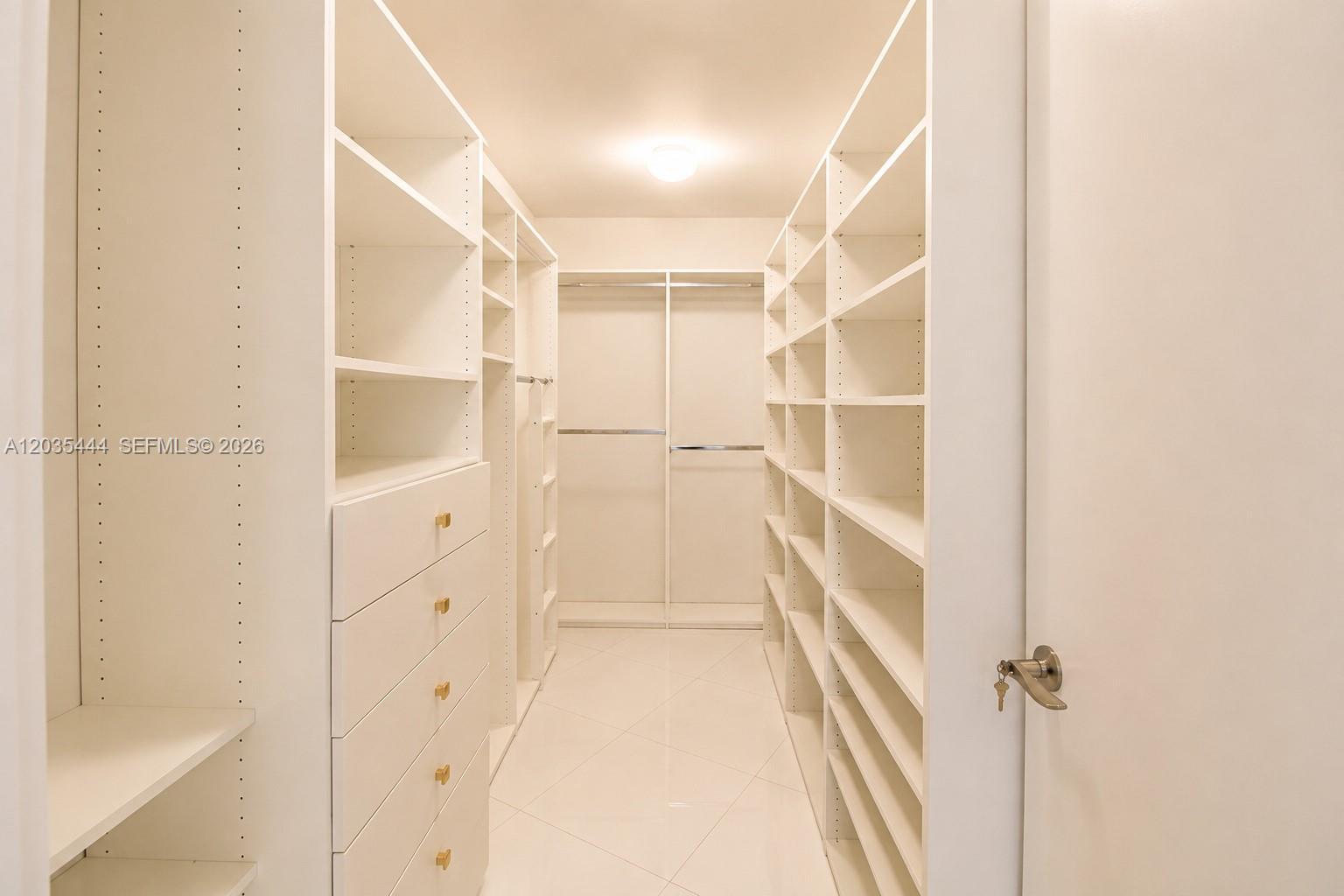 Building Photo - 15901 Collins Ave