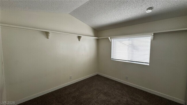 Building Photo - 317 Warmside Dr