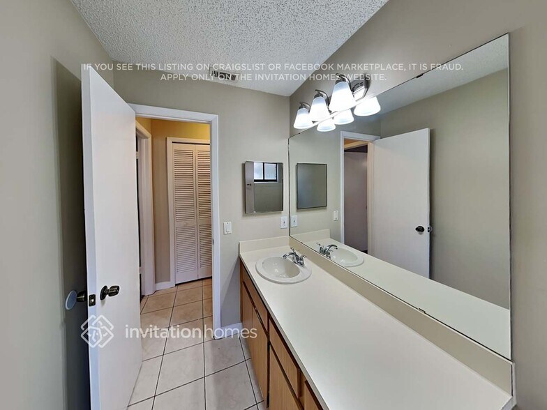 Building Photo - 1912 Coral Tree Ct