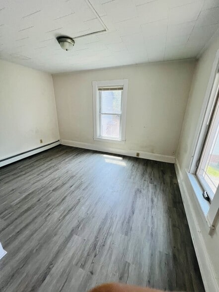 Building Photo - 97 Grant St