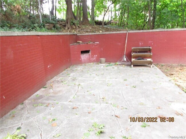 Building Photo - 82 Laurel Pl