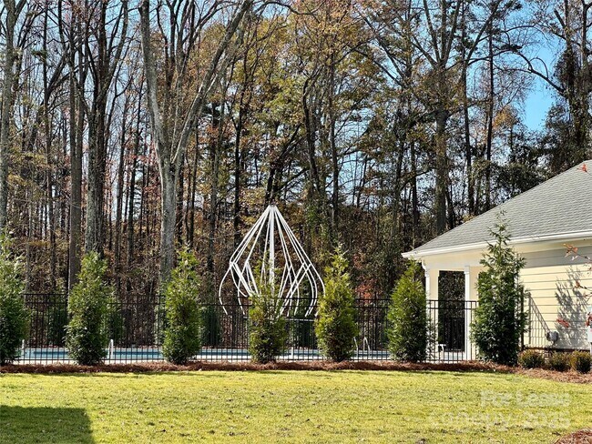 Building Photo - 1210 Leno Ln