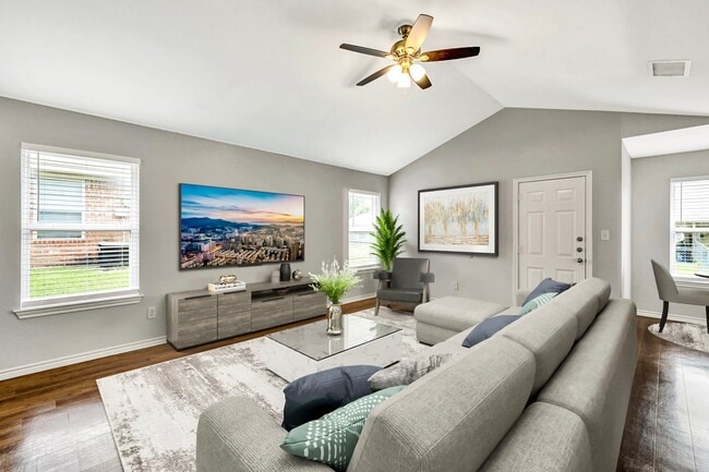 Building Photo - Tour Today! 2 Bedroom 2 Bath at Mansion Creek! Chapel Hill ISD!