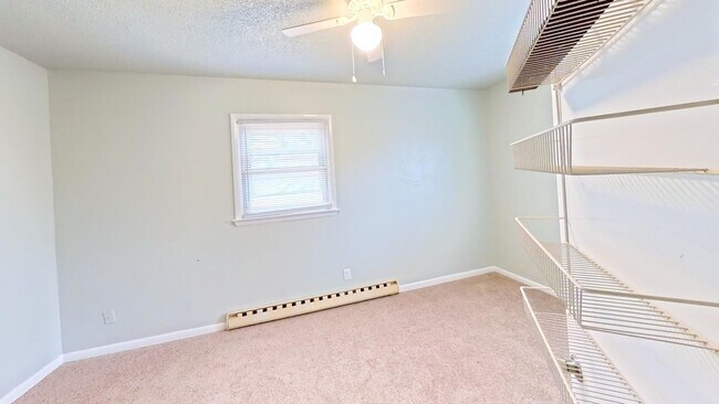 Building Photo - 3695 Weyland Dr