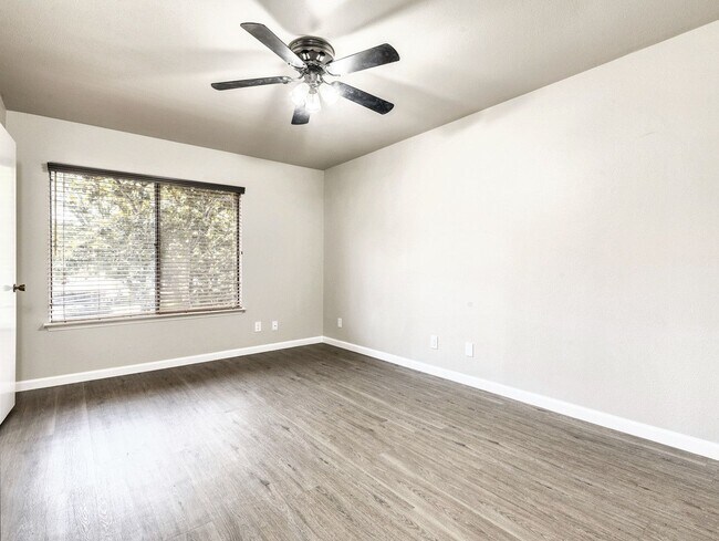 Building Photo - Contemporary 3/BR 1.5/BA Home with Updated...