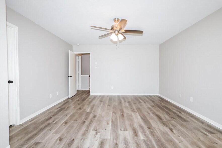 Building Photo - 6642 Durango Creek Dr