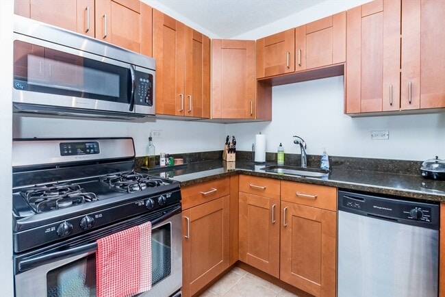 Building Photo - 151 Tremont St