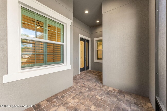 Building Photo - 3168 Avalonia Dr