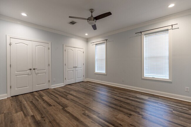 Building Photo - New special for move in!