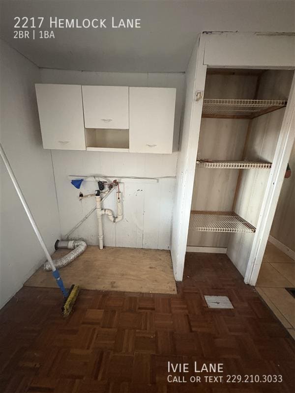 Building Photo - 2217 Hemlock Ln