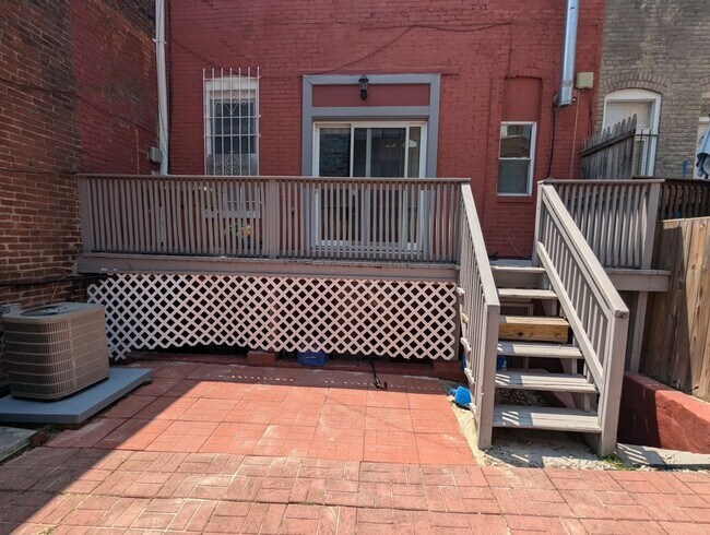 Building Photo - 1403 6th St NW